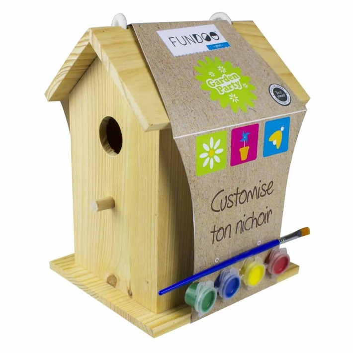 Дървена къщичка за птички
