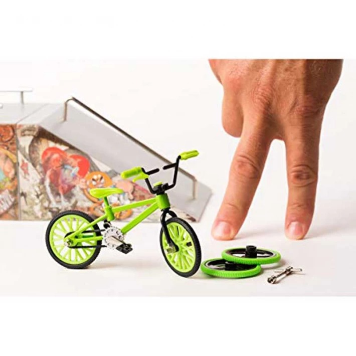 Играчка за пръсти колело зелено